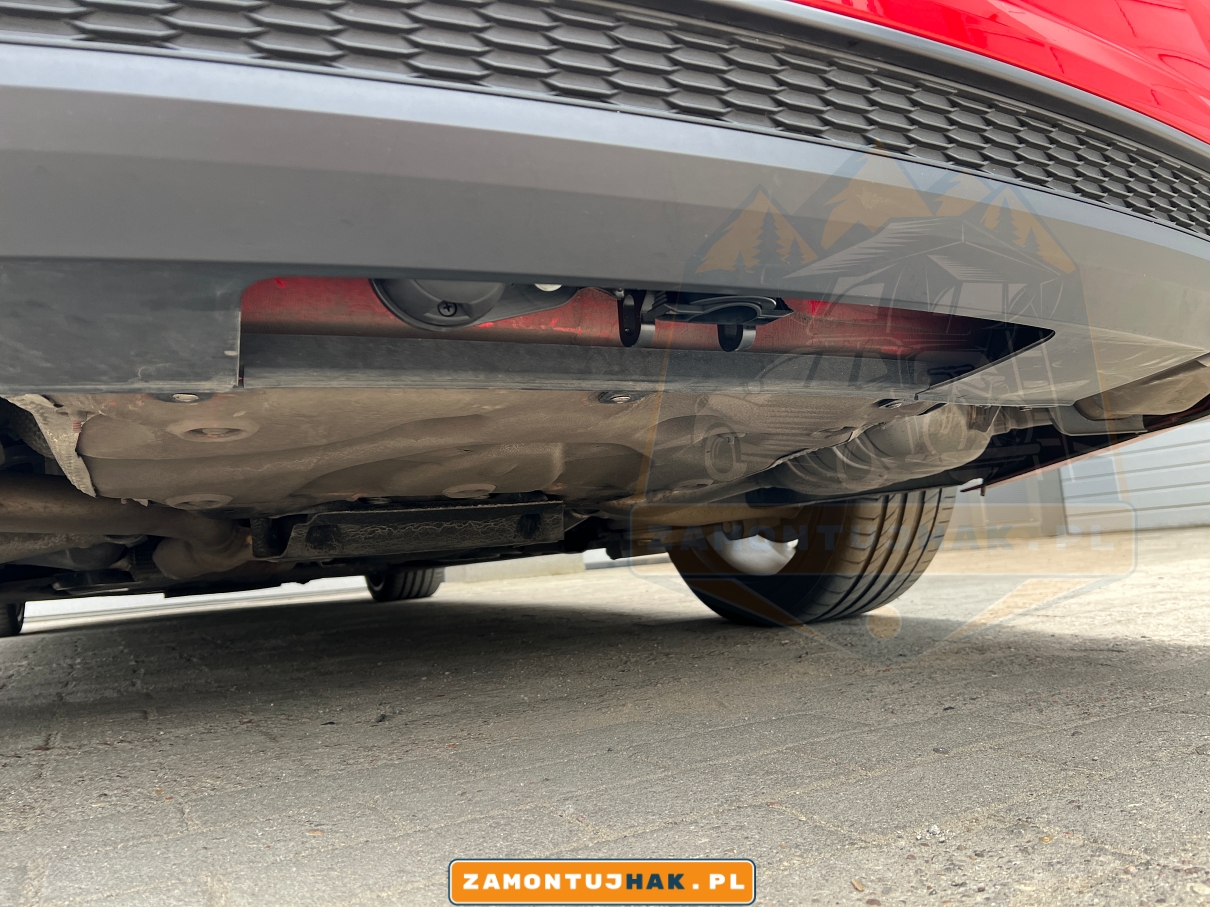 Zamontowany hak holowniczy Westfalia w Audi A6 C7 - bezpieczne i wygodne holowanie dla Twojego samochodu